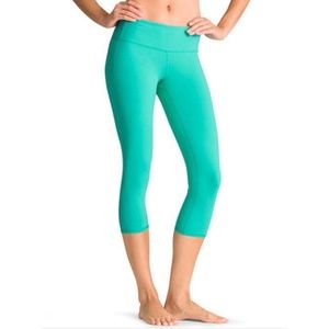 Athleta chaturanga capri